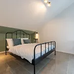 Master Road House Maslenica