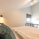 Master Road House *