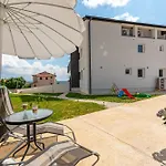 Apartamento Master Road House *