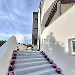 Master Road House Apartamento