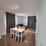Master Road House *