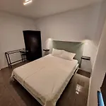 Master Road House Apartamento