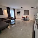 Master Road House