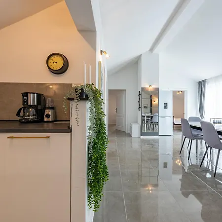 Lägenhet Master Road House Maslenica