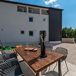 דירה Master Road House