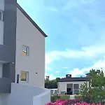 Master Road House * מסלניקה