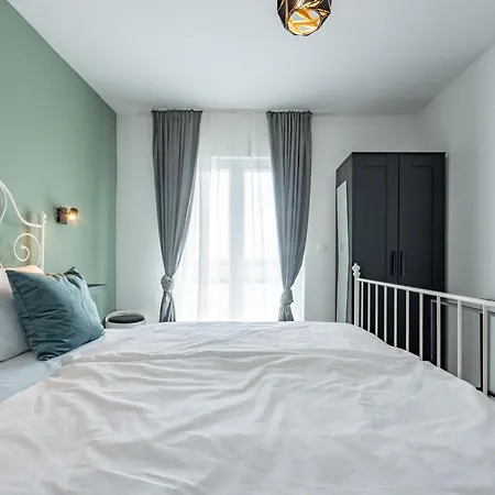 Master Road House Apartman