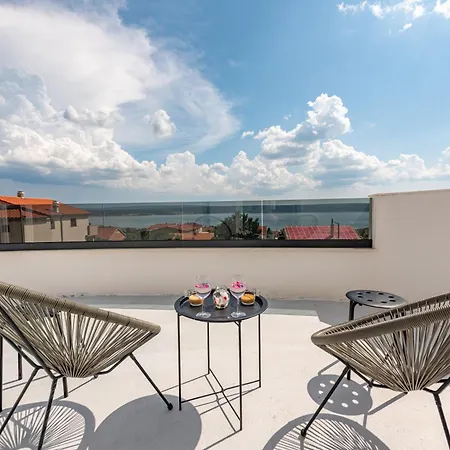 Apartment Master Road House Maslenica