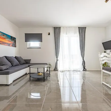 Master Road House