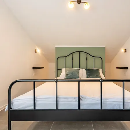 Master Road House * Maslenica