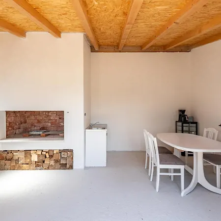 Master Road House Apartman