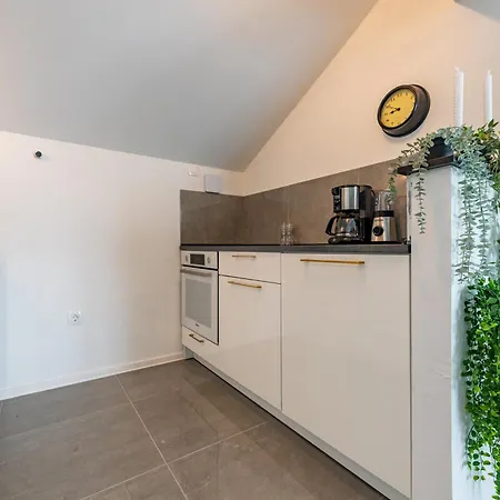 Master Road House Maslenica