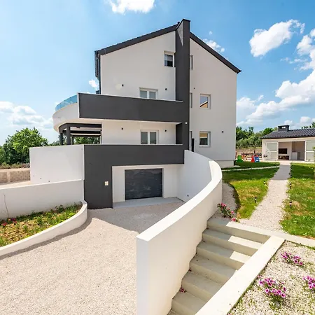 Apartman Master Road House