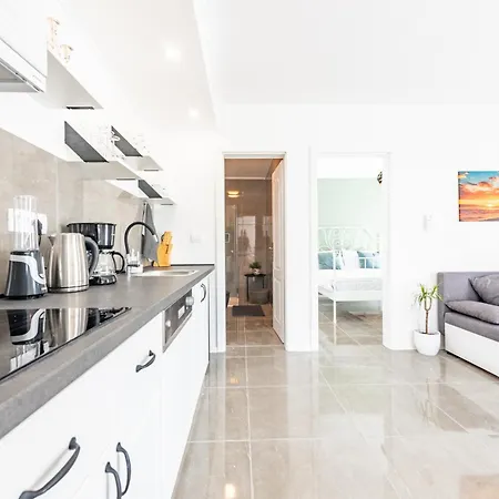 Apartman Master Road House *