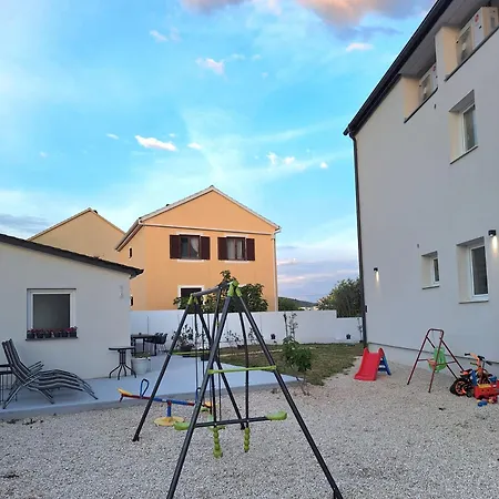 Apartman Master Road House *