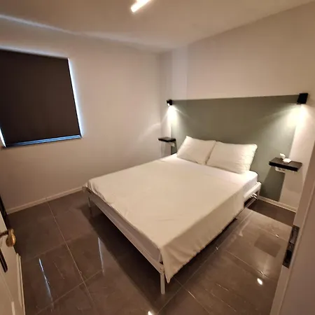 Master Road House Apartman