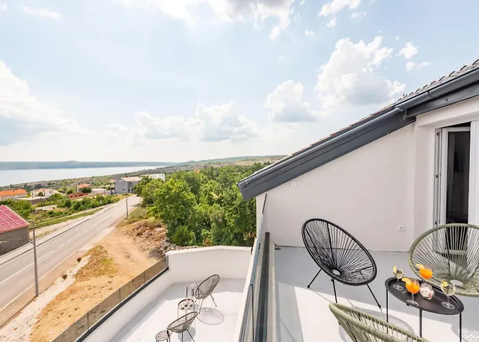 Master Road House Apartament *