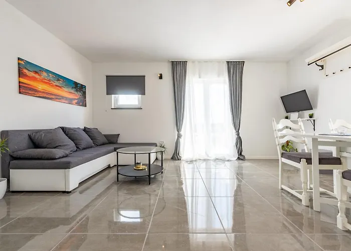 Master Road House