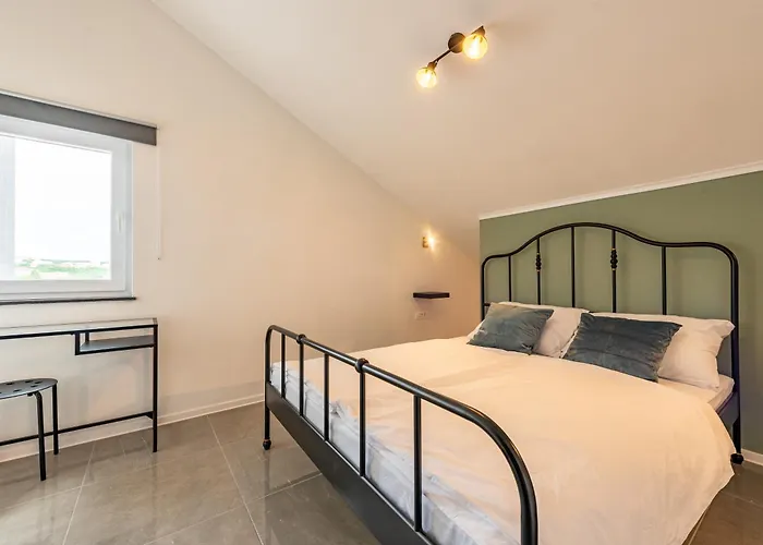 Master Road House 아파트 *