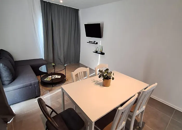 Apartament Master Road House *