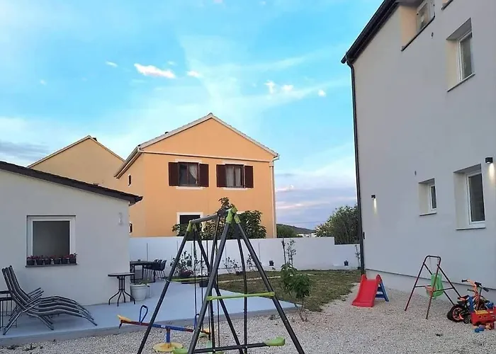 Master Road House