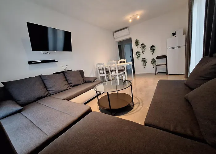 Master Road House Apartament